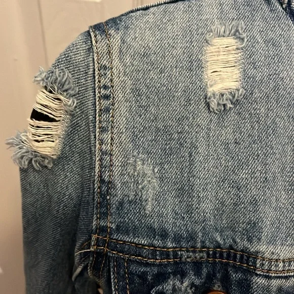 Blank NYC Distressed Denim Jacket Size Small - Picture 4 of 5